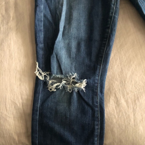 Ripped Paige Skinnies size 29 - Picture 4 of 8